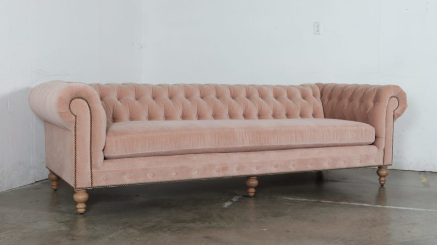 Classic Chesterfield Velvet Sofa in Cannes Dusty Pink