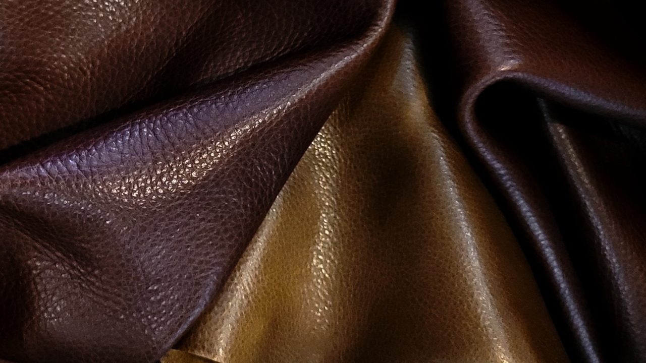 Brenta Leather in Walnut