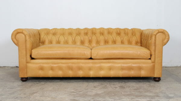 Traditional Chesterfield Sofa Option 4 91 x 42 Leather Haven Marigold 25 Bun Walnut Finish 9900 1